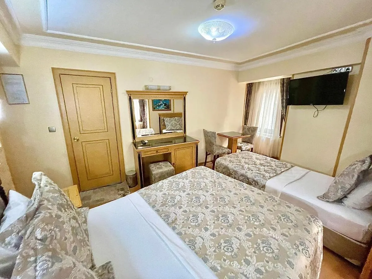 Grand Hisar Hotel Taksim Istanbul 3*,